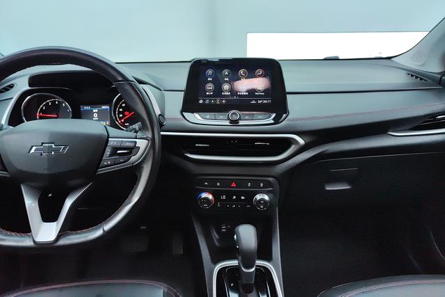Chevrolet Tracker 2021 Redline 335 T CVT VI — фото 11