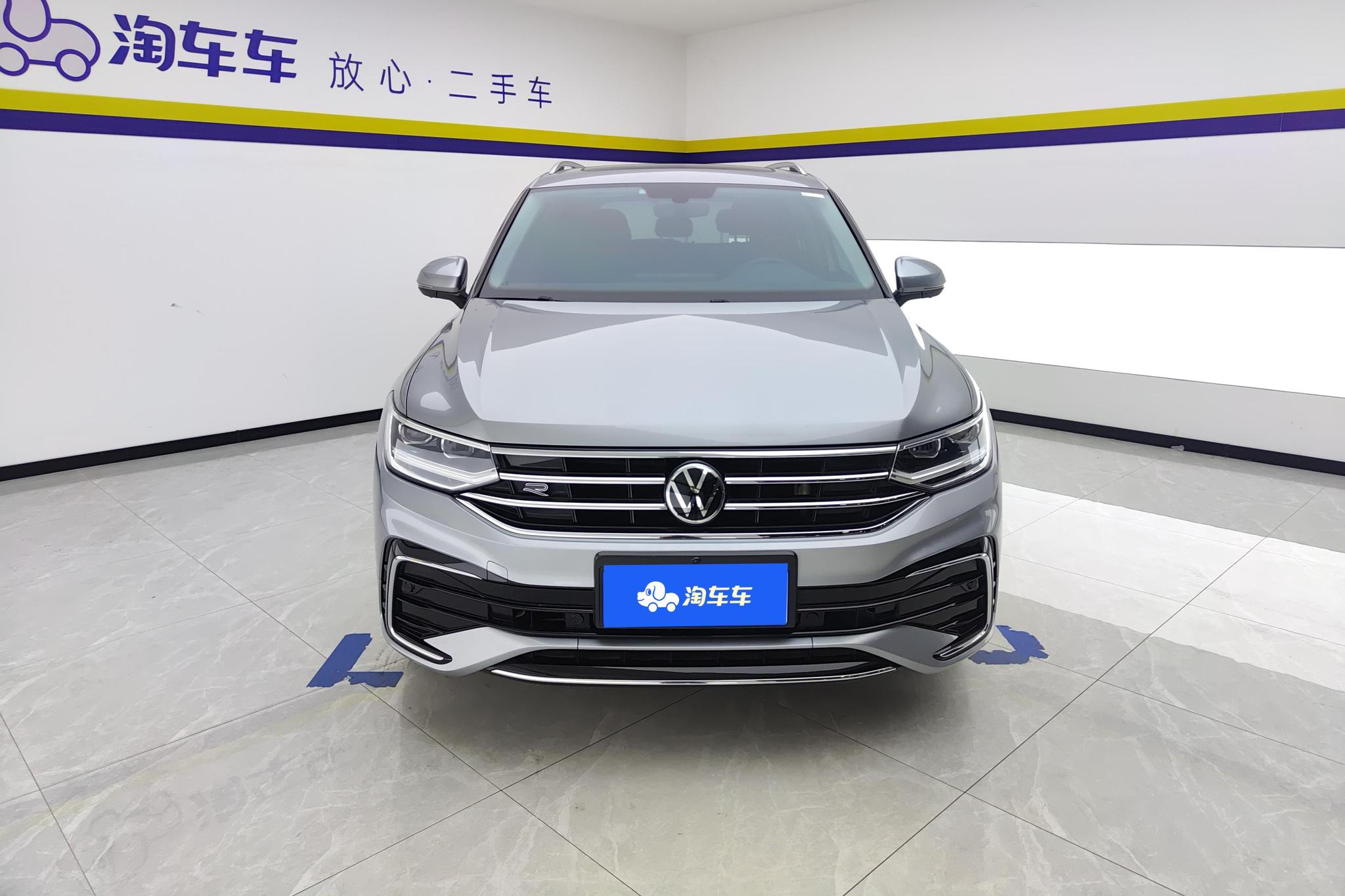 Volkswagen Tiguan L L 2022 330TSI AT R-Line