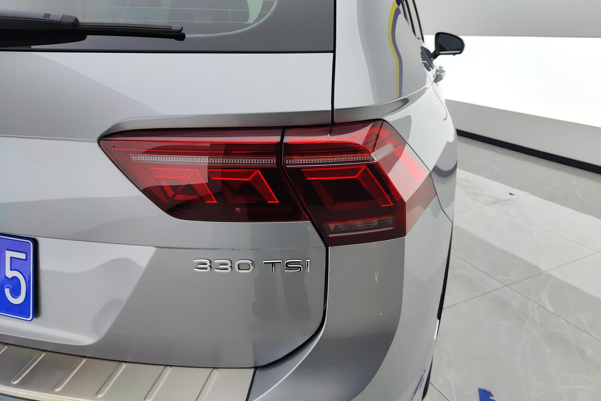 Volkswagen Tiguan L L 2022 330TSI AT R-Line