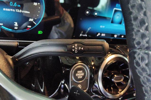 Mercedes-Benz B-Class 2020 B 200 — фото 15