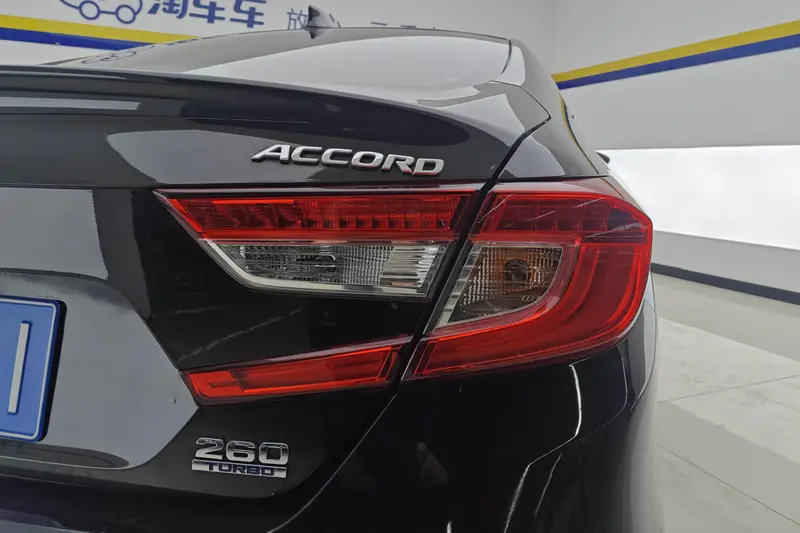 Honda Accord — фото 5