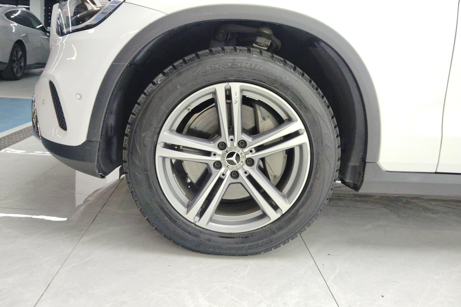 Mercedes-Benz GLC: фотография 5 из 17