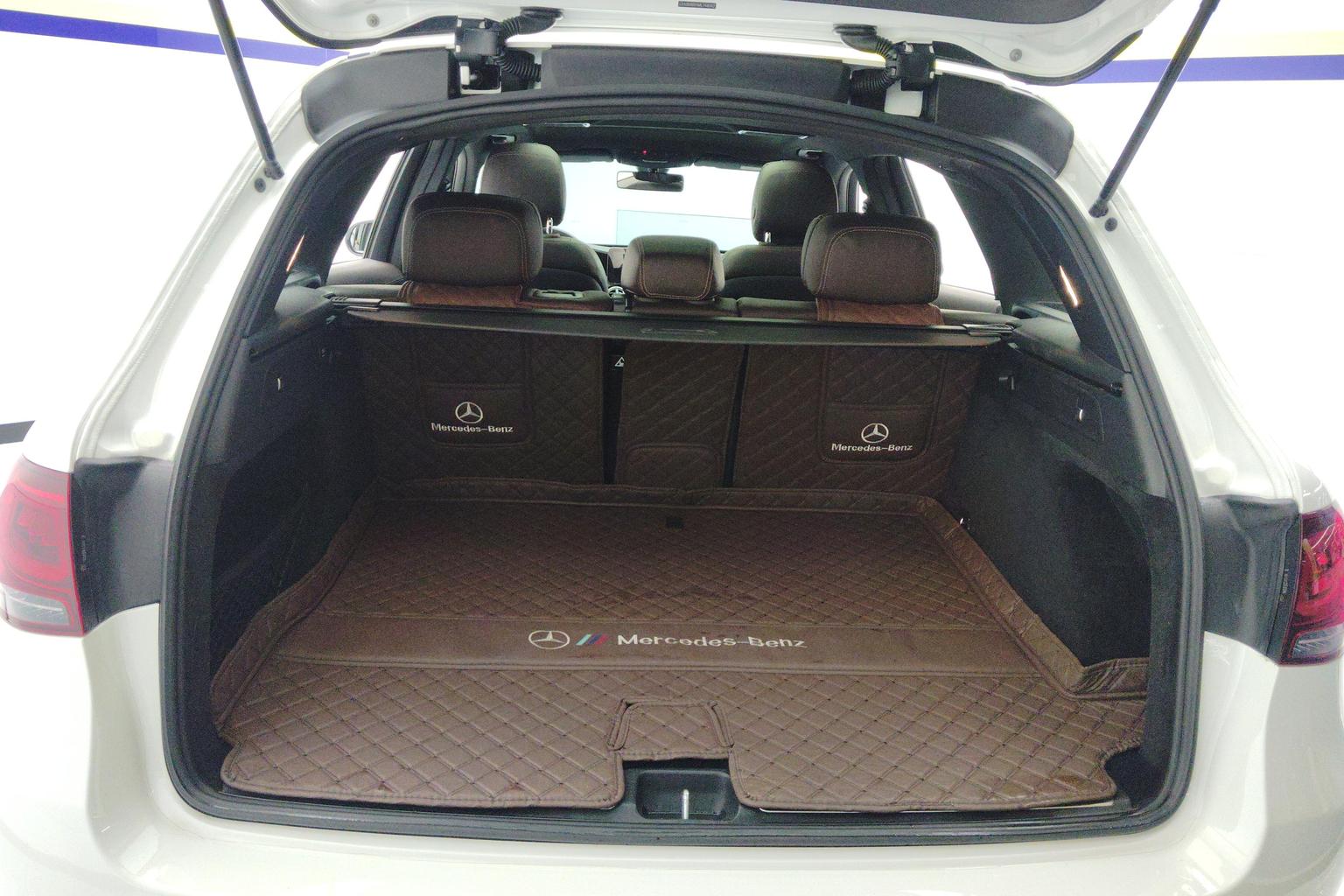 Mercedes-Benz GLC: фотография 11 из 17