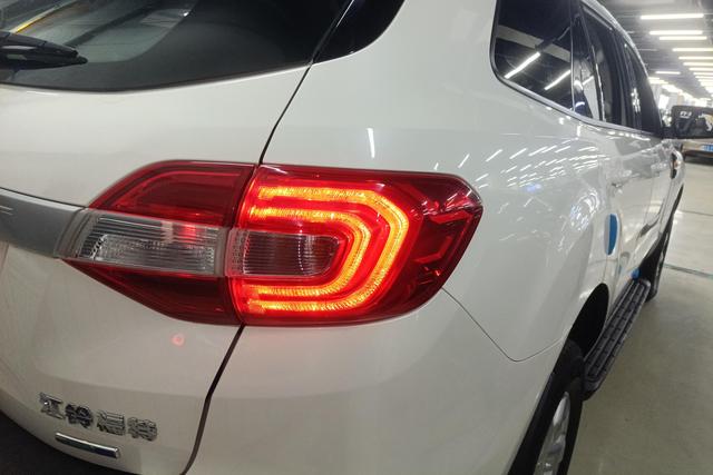 Ford Everest 2019 2.0 T AT 4 WD 5 — фото 3