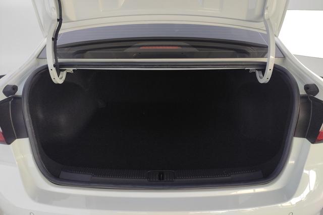 Roewe i5 id 3775226 из Китая 15