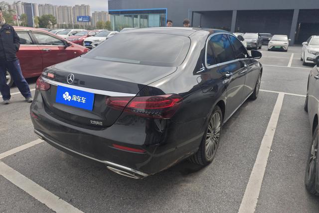 Mercedes-Benz E-Class 2023 E 300 L Luxury — фото 3