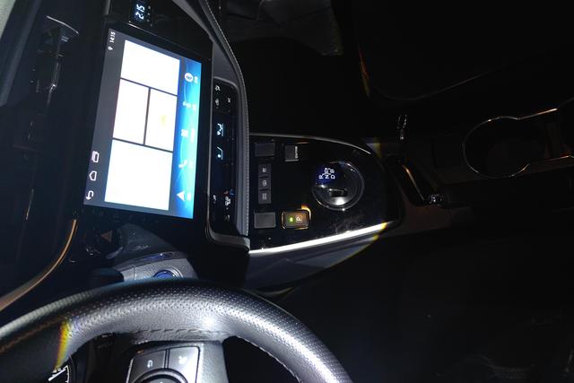 Toyota Corolla dual engine E+ 2021 Белый из Китая