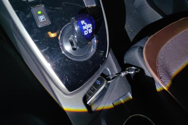 Toyota Corolla dual engine E+ 2021 Белый из Китая, фото 3