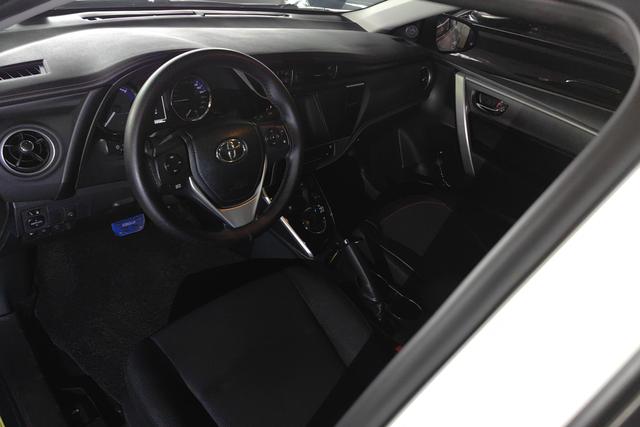 Toyota Corolla dual engine E+ id 3781521 из Китая 15