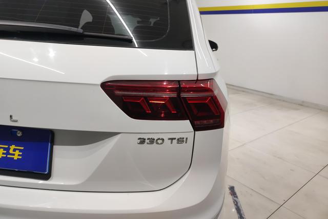 Volkswagen Tiguan L 2023 — фото 10