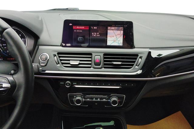 BMW 1 series 2019 Синий из Китая, фото 5