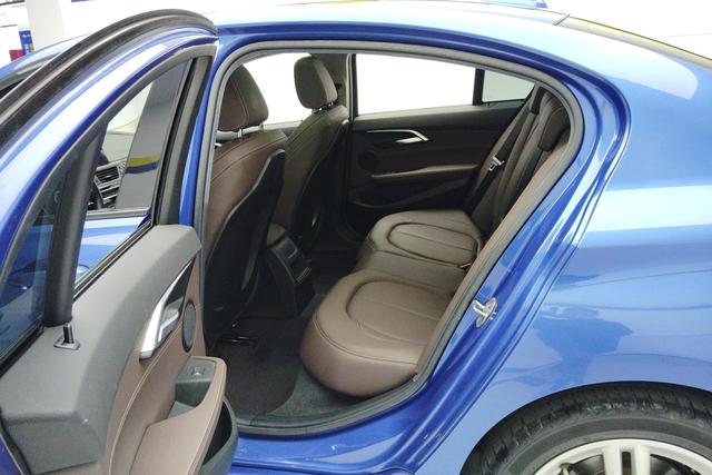 BMW 1 series id 3810307 из Китая 12