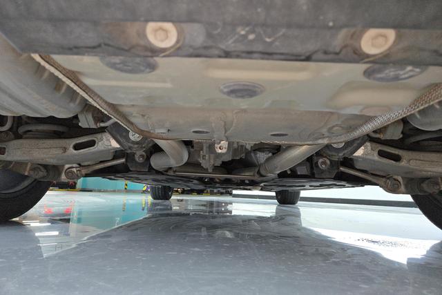 Jaguar XEL 2022 Белый из Китая, фото 2