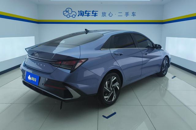Hyundai Elantra 2023 1.5 L CVT GLX — фото 3