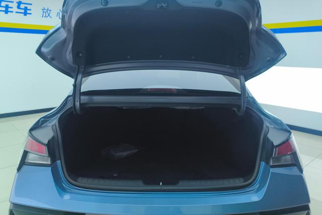 Hyundai Elantra 2023 1.5 L CVT GLX — фото 17