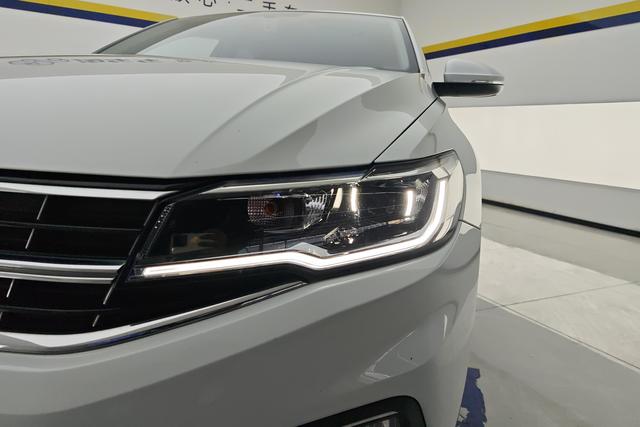 Volkswagen Bora 2021 200 TSI DSG — фото 4