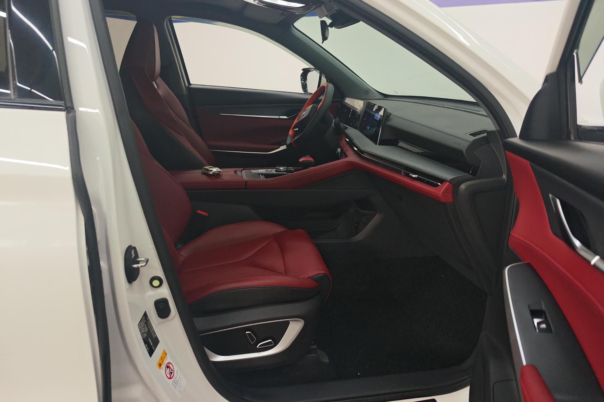 Changan CS75 Plus 2022 2.0T AT Luxury