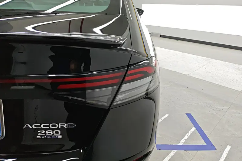 Honda Accord — фото 5