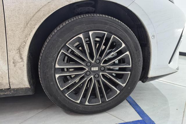 Geely Galaxy Galaxy Sparkle 8 PHEV id 3782648 из Китая 17