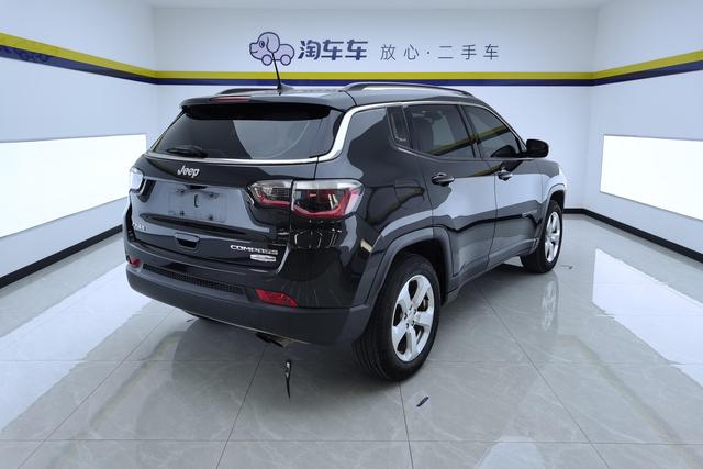 Jeep Compass 2017 200 T AT — фото 3