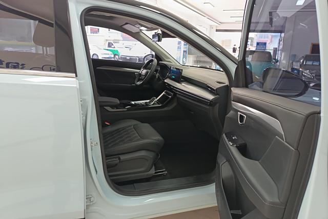 Wuling Asta 2022 2.0 L DHT — фото 16