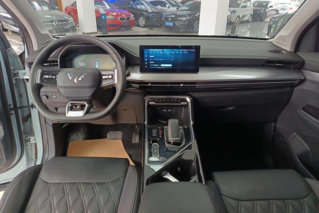 Wuling Asta 2022 2.0 L DHT — фото 11