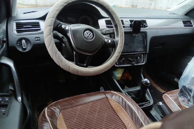 Volkswagen Santana 2016 1.6 L MT — фото 14