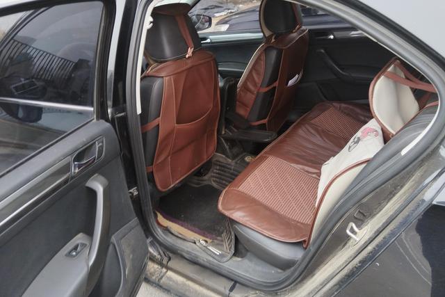 Volkswagen Santana 2016 1.6 L MT — фото 16
