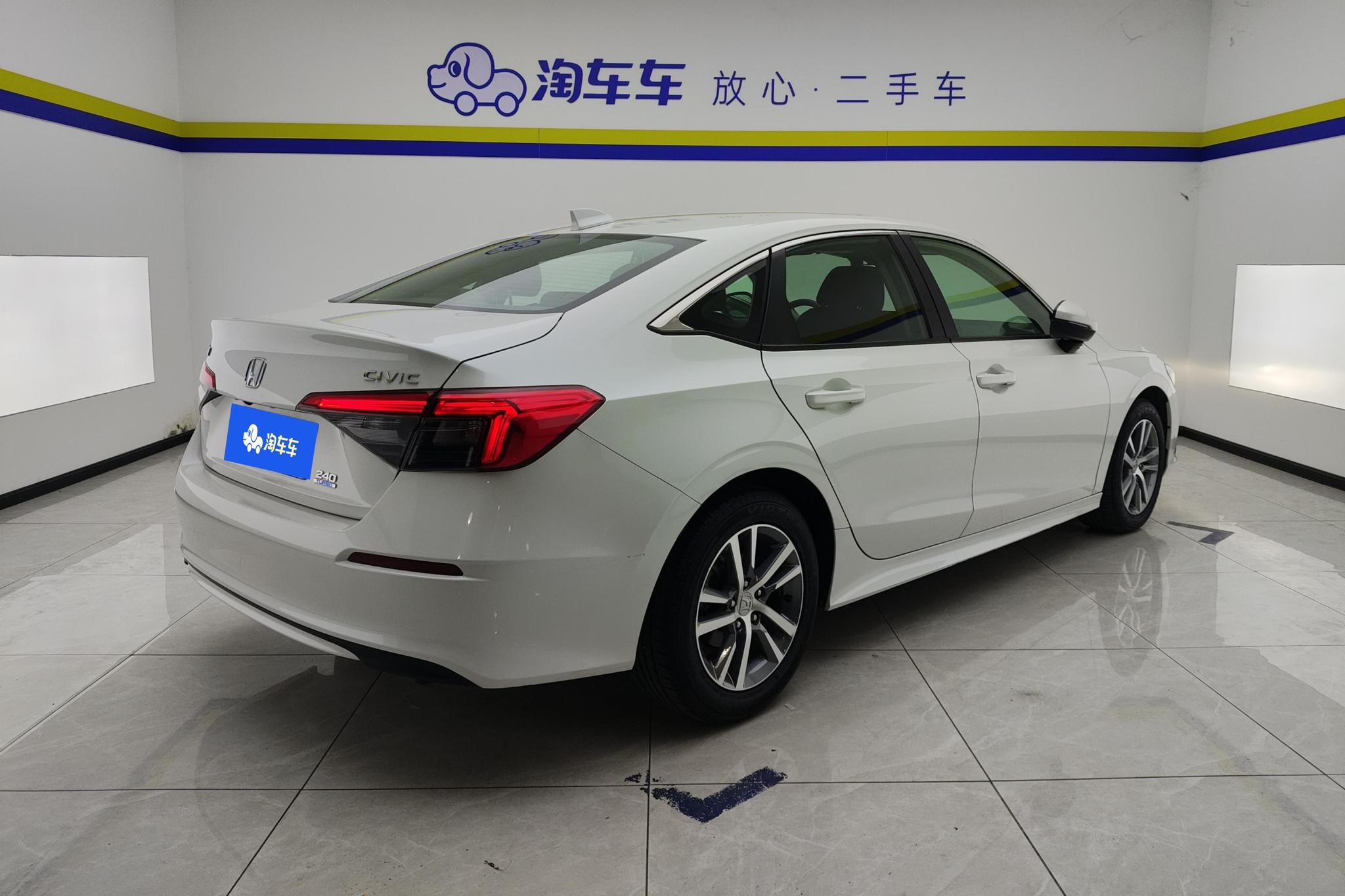 Honda Civic 2023 240TURBO CVT