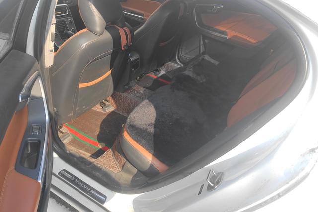 Volvo S60 id 3785271 из Китая 16