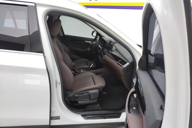 BMW X1 2021 Белый из Китая