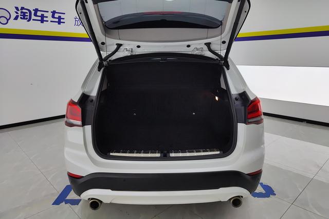 BMW X1 id 3840700 из Китая 9