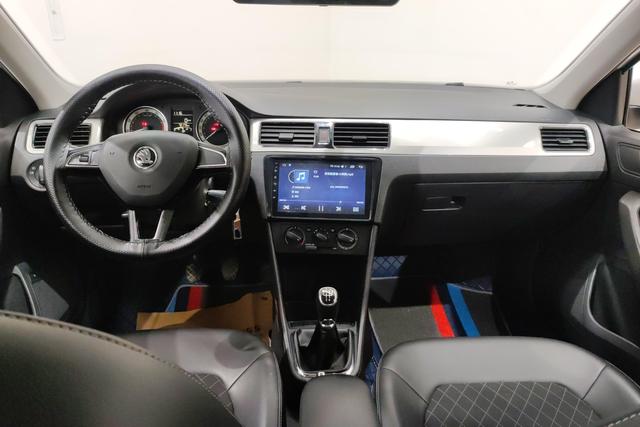 Skoda Rapid 2018 1.6 L MT — фото 11