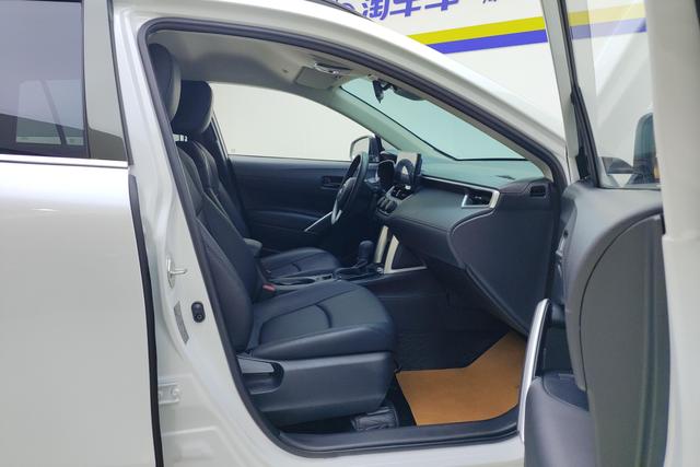 Toyota Corolla Cross 2024 2.0 L CVT — фото 15