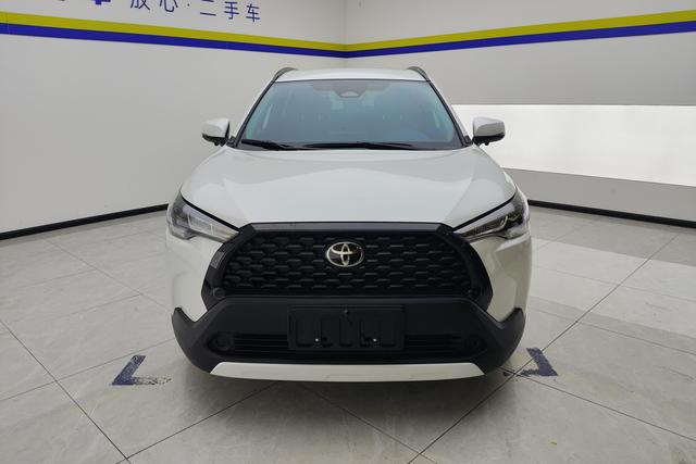 Toyota Corolla Cross 2024 2.0 L CVT — фото 2