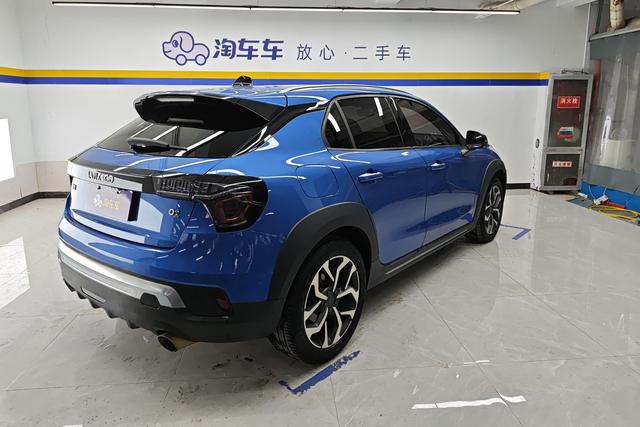 Lynk & Co 02 2018 1.5 T DCT 2 WD Pro V — фото 3
