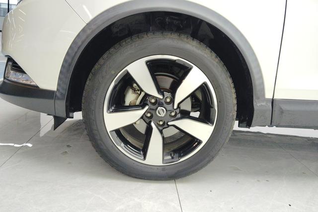 Nissan Qashqai id 3837296 из Китая 16