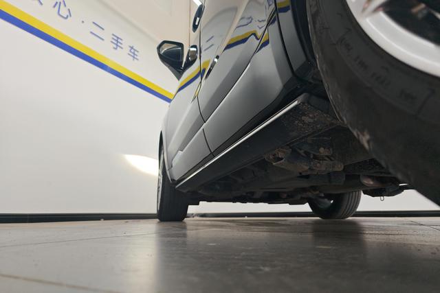 Cadillac XT6 2021 Черный из Китая