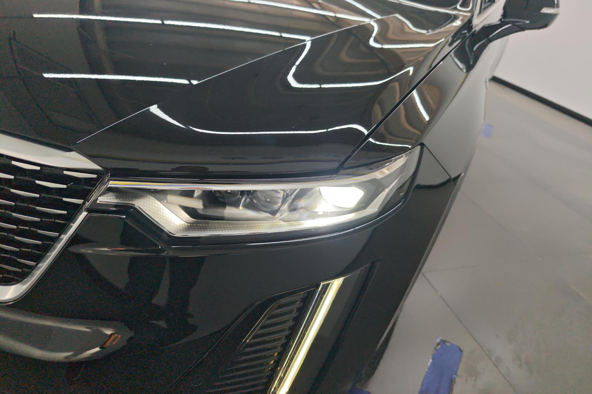 Cadillac XT6 2021 28T мест Luxury