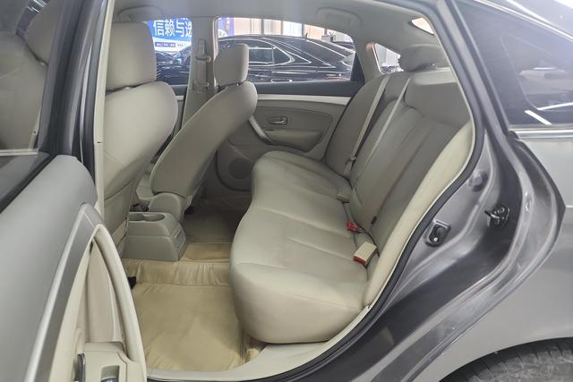 Dongfeng Fengshen Fengshen A60 2012 — фото 15