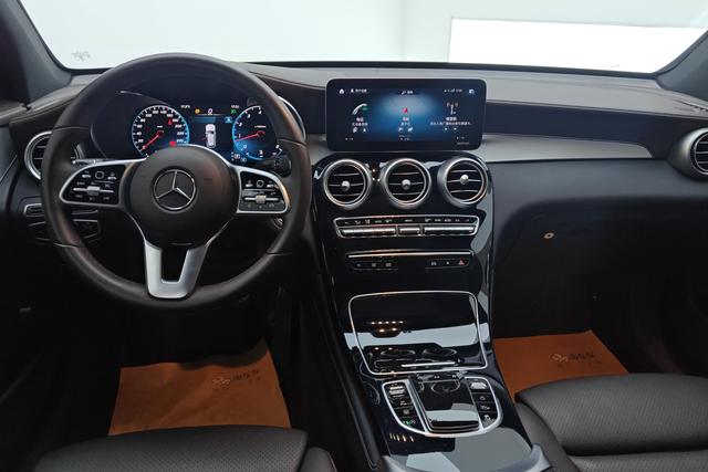 Mercedes-Benz GLC 2021 GLC 260 L 4 MATIC — фото 14