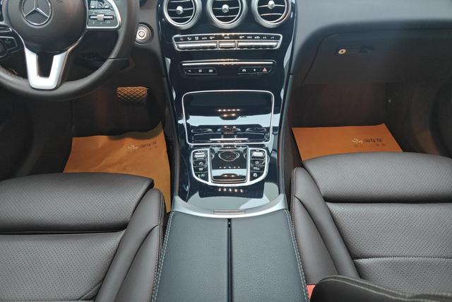 Mercedes-Benz GLC 2021 GLC 260 L 4 MATIC — фото 13