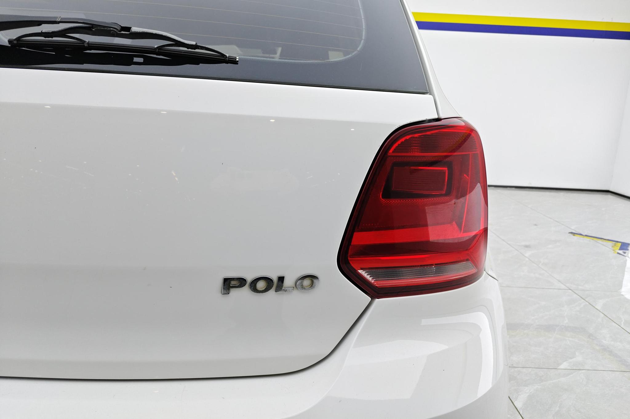 Volkswagen Polo 2014 1.4L MT