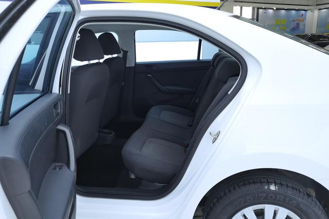 Volkswagen Santana 2021 1.5 L MT — фото 16