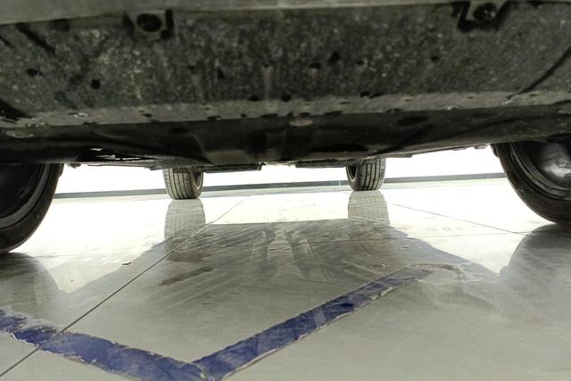 Geely Automobile Xingyue L 2022 Темно-серый из Китая, фото 6