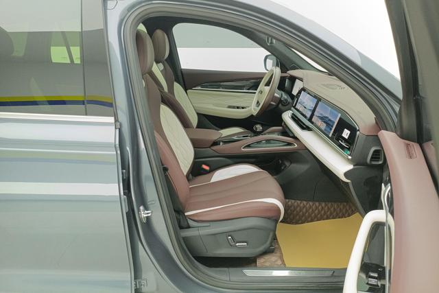 Geely Automobile Xingyue L id 3785655 из Китая 17