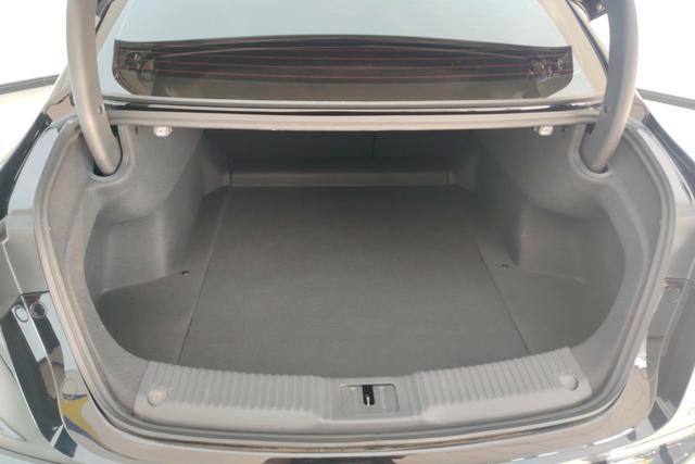 Red flag H5 2024 Черный из Китая, фото 2