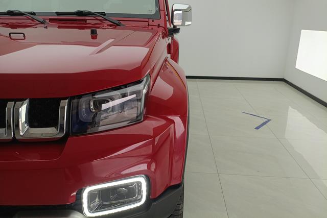 BAIC BJ40 2023 2.0 T AT 4 WD — фото 4