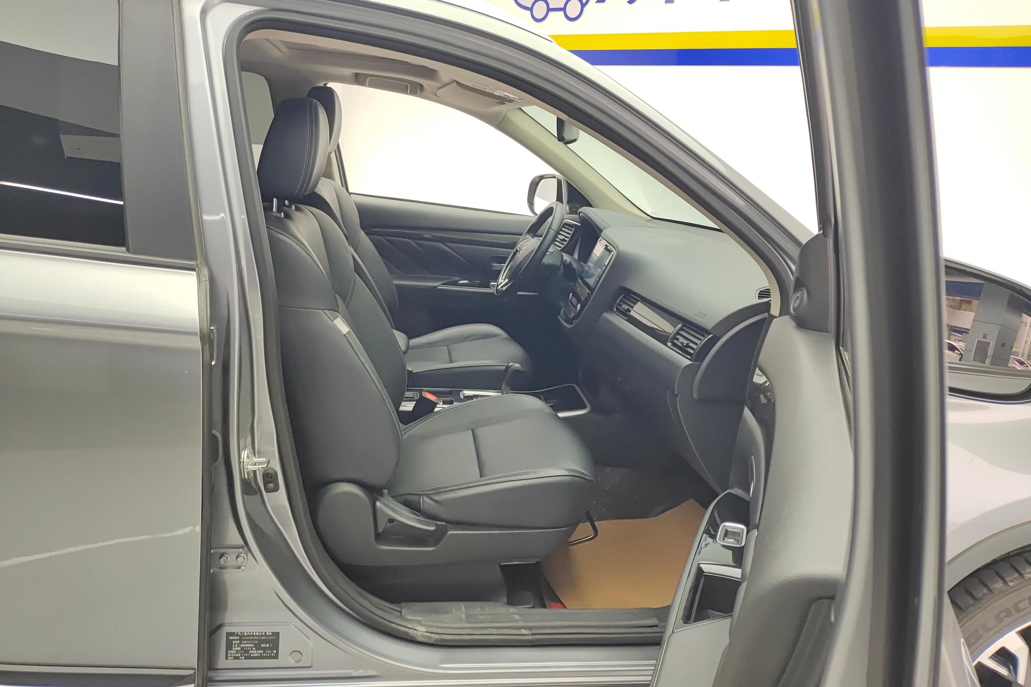 Mitsubishi Outlander 2020 2.0L Enjoy 5 мест