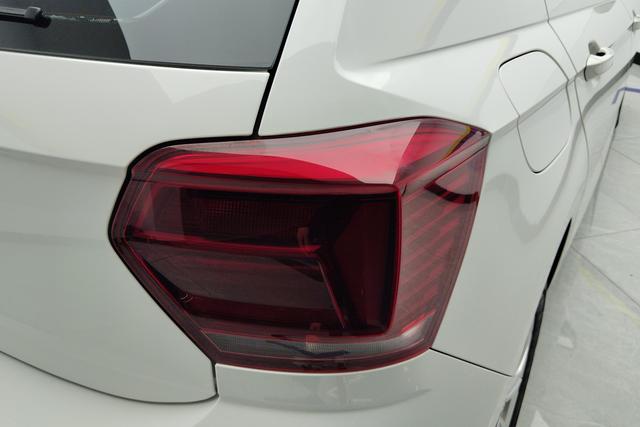 Volkswagen Polo id 3810288 из Китая 16